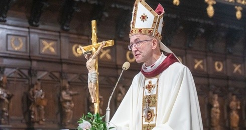 Abp Galbas: Religia w szkole traktowana jest niesprawiedliwie