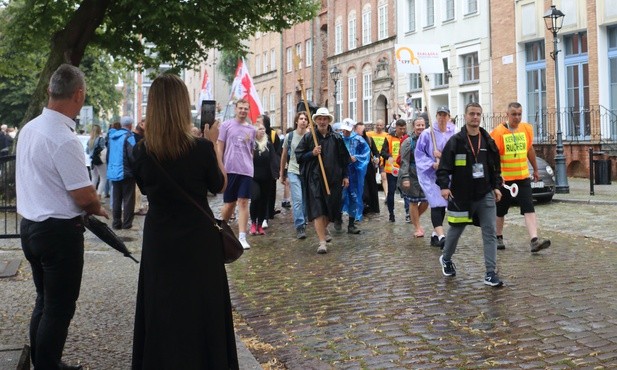 Pielgrzymi ruszający na Jasną Górę