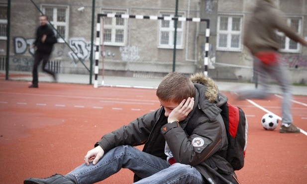 Alarmujące dane. Prawie co drugi uczeń doświadczył wyśmiewania i poniżania