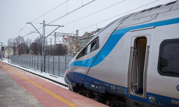 Śląskie. Pociągiem do Chorwacji z Katowic czy z Tychów? Polski Urząd Transportu Kolejowego wydał zgodę