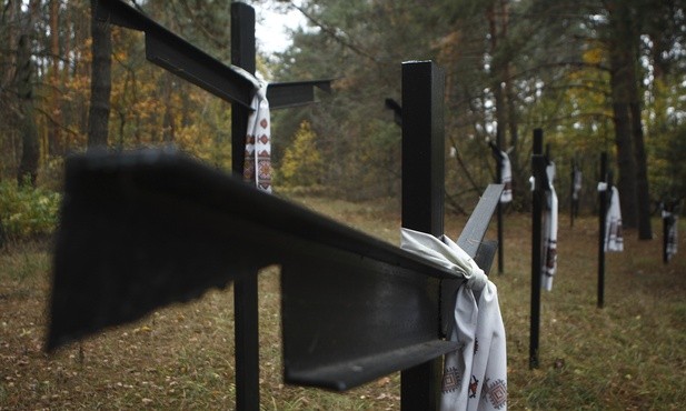 Ambasadorzy krajów europejskich oddali cześć ofiarom NKWD w podkijowskiej Bykowni