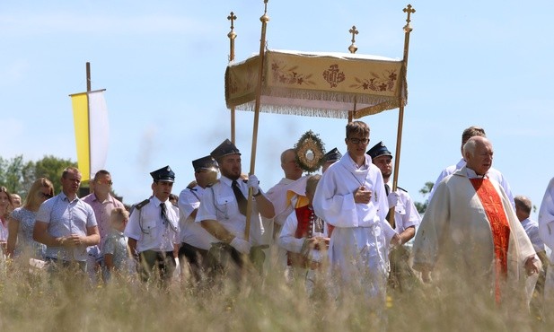 Dziś uroczystość Najświętszego Ciała i Krwi Chrystusa 