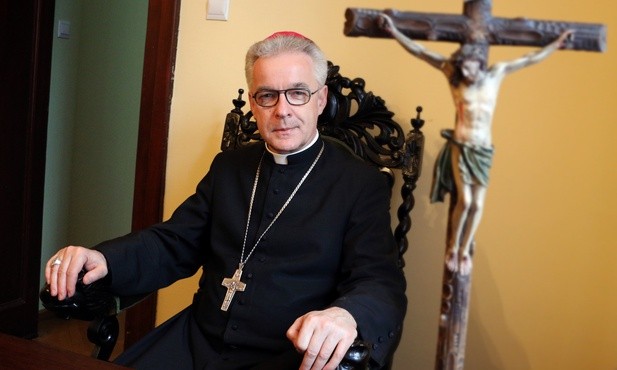 Bp Wiesław Lechowicz