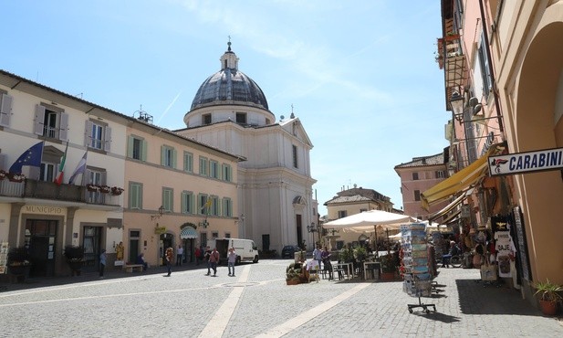 Jak odpoczywa papież? 