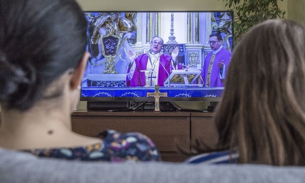 Msza Święta online z twojego kościoła. Gdzie można oglądać transmisje?