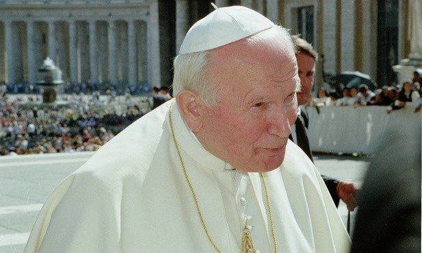 Tornielli komentuje stanowisko Franciszka w obronie Jana Pawła II
