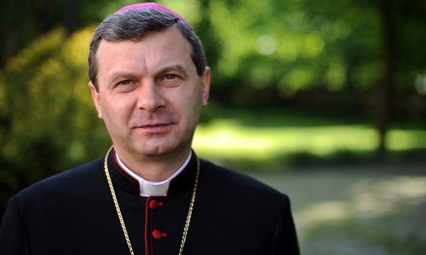 Bp Tadeusz Bronakowski