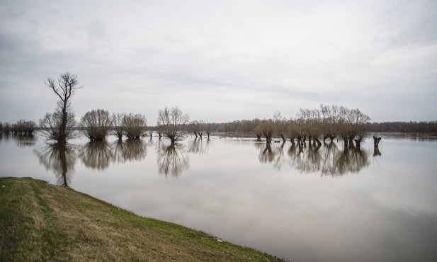 Na południu możliwe podtopienia