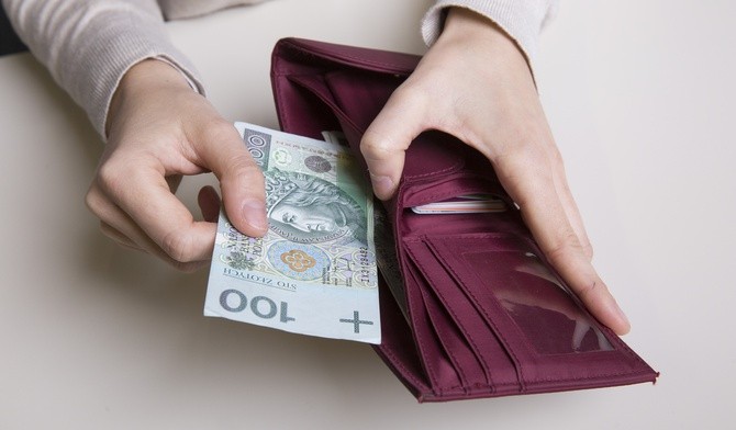 Ok. 40 proc. Polaków nie przyjmie zaproszenia na wesele przez wysokie koszty życia