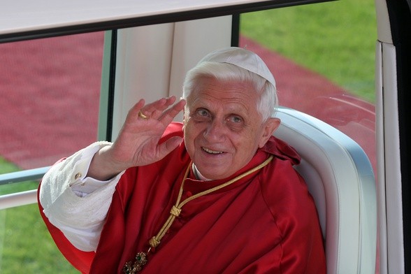 Benedykt XVI: Jestem starym człowiekiem u kresu życia