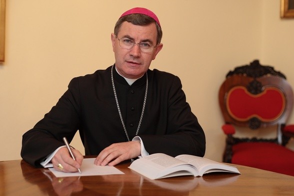 Trzech Polaków pojedzie na synod o rodzinie