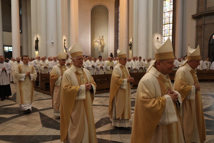 Msza Krzyżma Świętego w katedrze cz. 2
