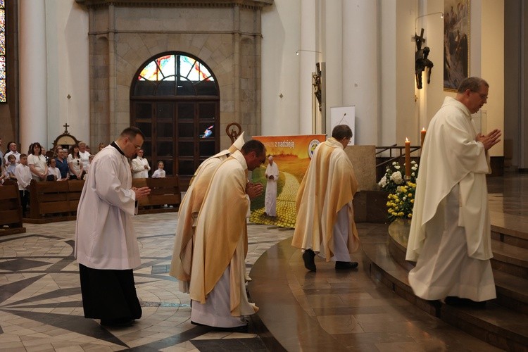 Pielgrzymka dzieci pierwszo- i wczesnokomunijnych do katedry