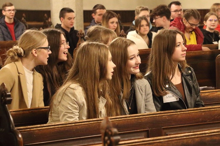 Młodzi u św. Wojciecha