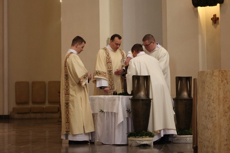 Msza Krzyżma w katedrze Chrystusa Króla cz.2