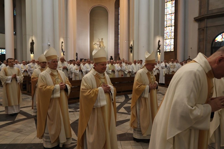 Msza Krzyżma Świętego w katedrze cz. 2
