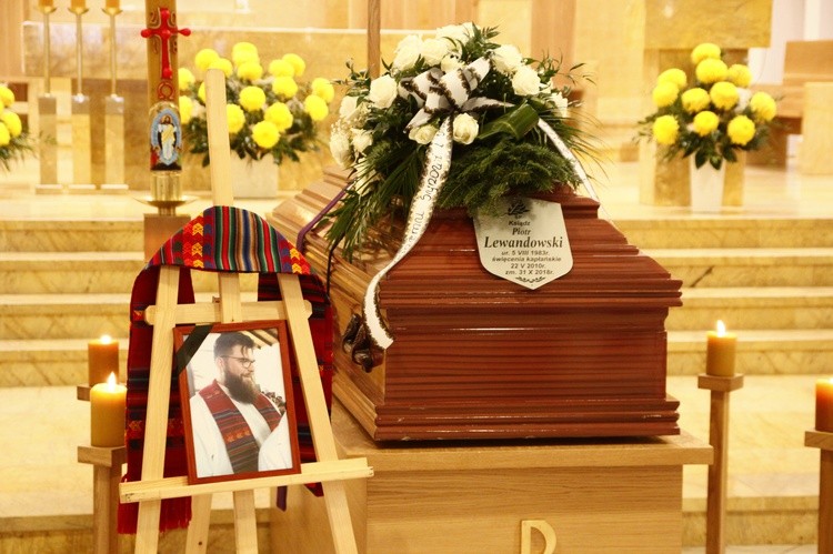 Pogrzeb śp. ks. Piotra Lewandowskiego