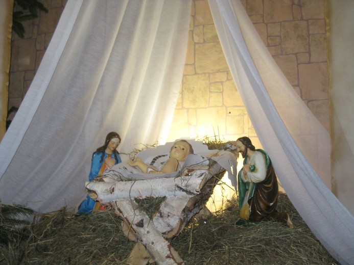 Nuna.  Bożonarodzeniowa szopka w kościele pw.  bł. ks. Jerzego Popiełuszki
