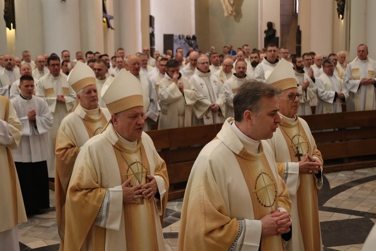 Msza Krzyżma w katedrze Chrystusa Króla cz.2
