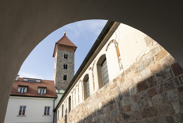 W kwietniu na listę zabytków o szczególnym znaczeniu dla kultury naszego kraju wpisano romański kompleks z Czerwińska n.Wisły.