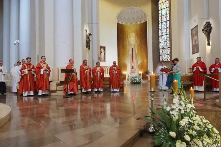 Jubileusz katechetów i nauczycieli w katedrze cz. 2