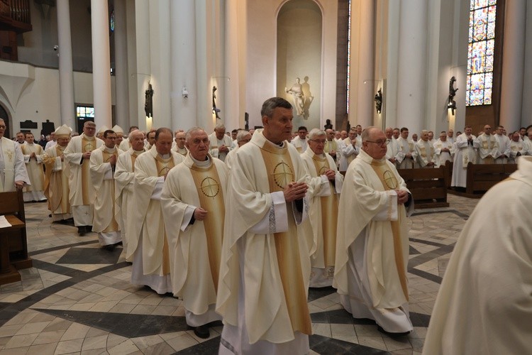 Msza Krzyżma Świętego w katedrze cz. 2
