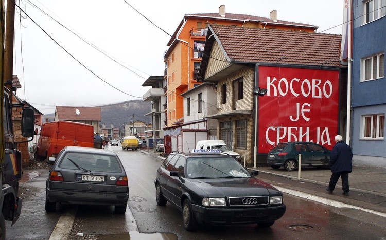 Kosowo jest Serbią Mitrowica w 2009 roku