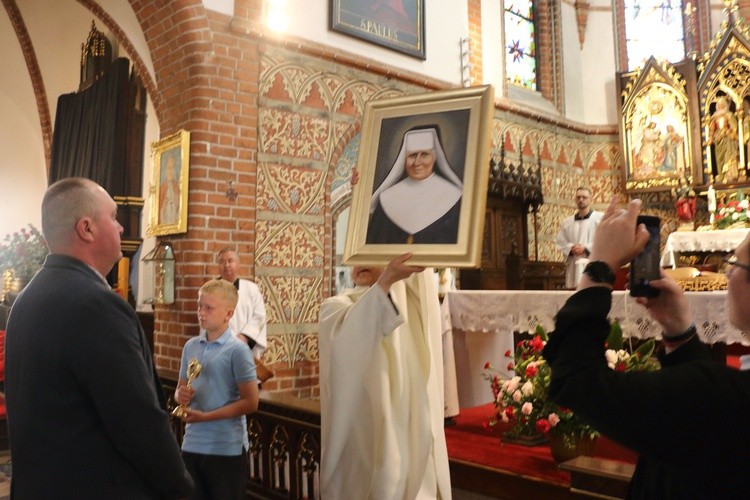 Tolkmicko. Wprowadzenie relikwi