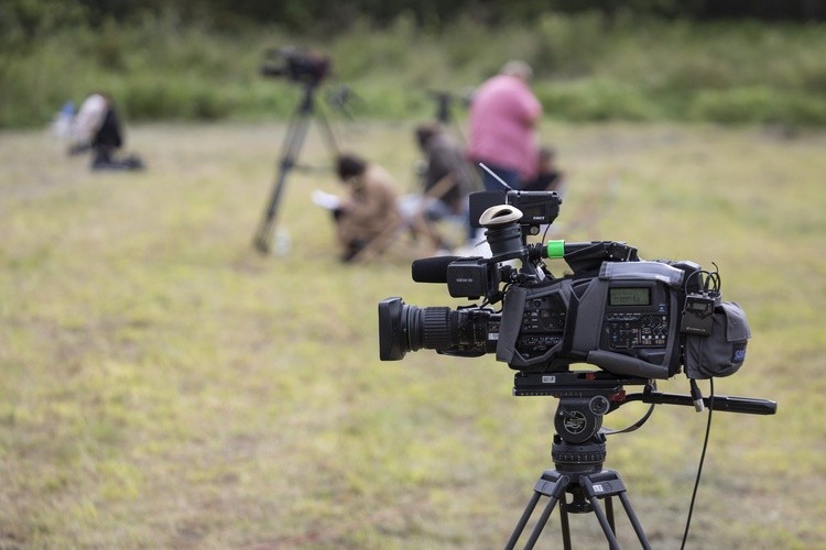 Pracując w mediach...