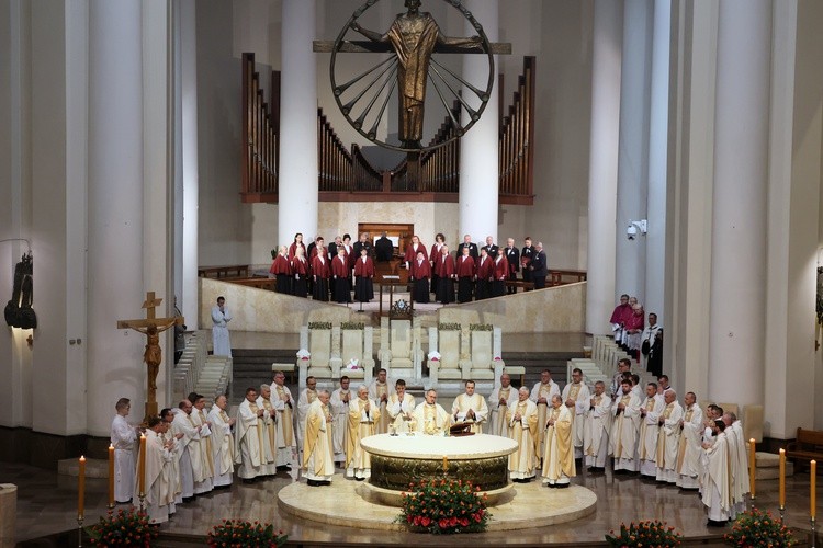 Uroczystość Chrystusa Króla w katowickiej katedrze cz. 1