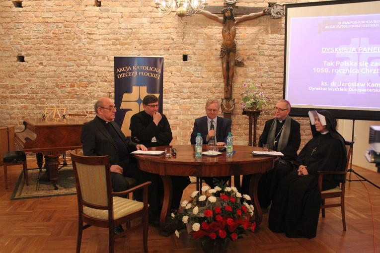 IX sympozjum AK