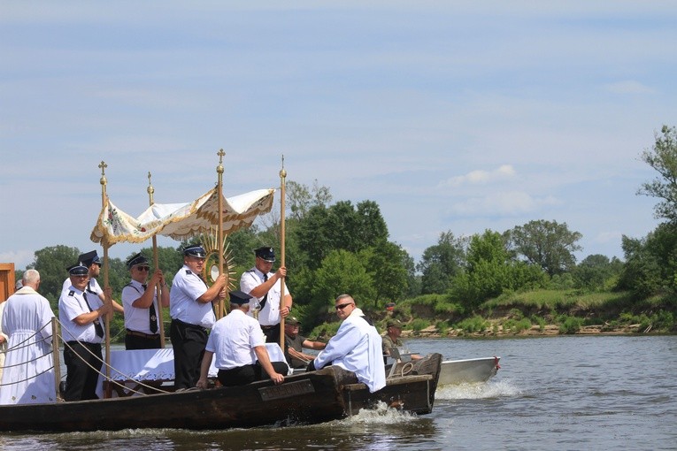 Wiślana procesja eucharystyczna. Cz. 1