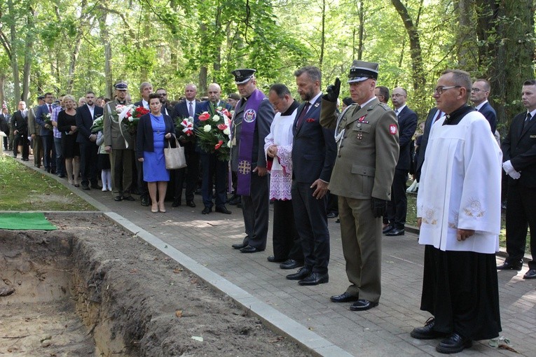 Pochówek obrońców Modlina z 1939 roku