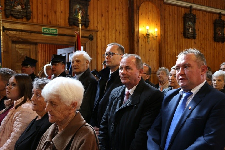 Chociszewo. Uroczystości przy mogile Męczenników Fortu III w Pomiechówku
