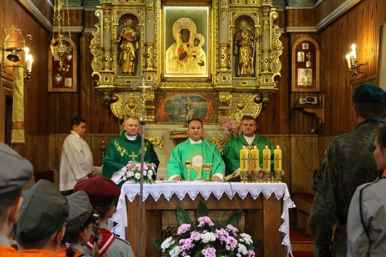 Chociszewo. Uroczystości przy mogile Męczenników Fortu III w Pomiechówku