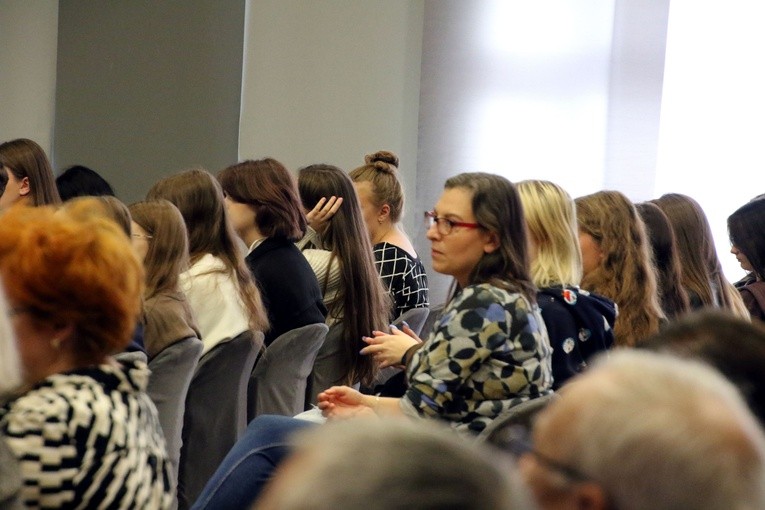 Płock. Konferencja pszczelarska