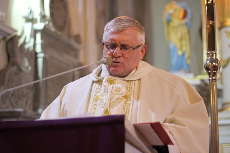 Warta honorowa w Makowie Mazowieckim