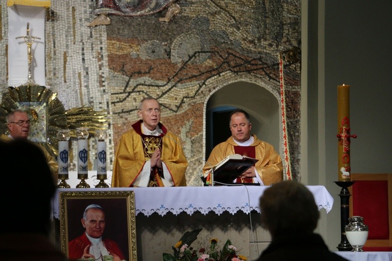 Mława. Poświęcenie pomnika Dzieci Nienarodzonych