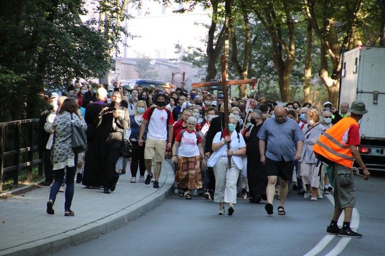 Pielgrzymka z Płocka na Jasną Górę. Cz. 2.