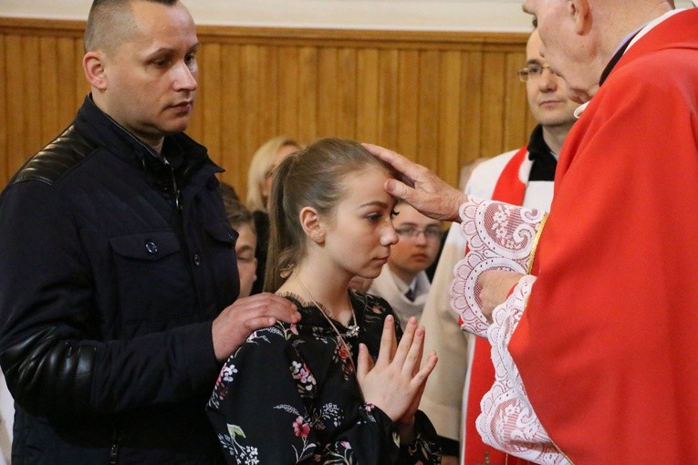 Bierzmowanie w makowskiej farze