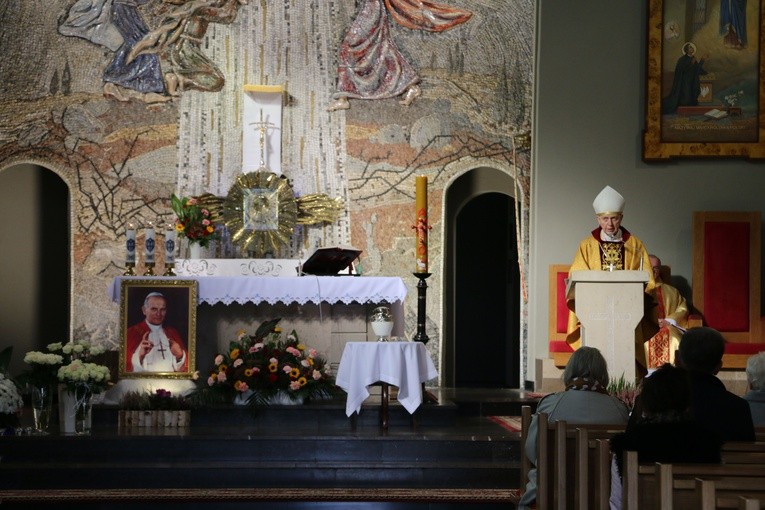 Mława. Poświęcenie pomnika Dzieci Nienarodzonych