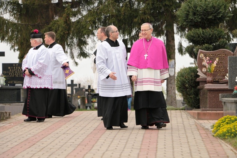 Jubileusz parafii w Karniewie