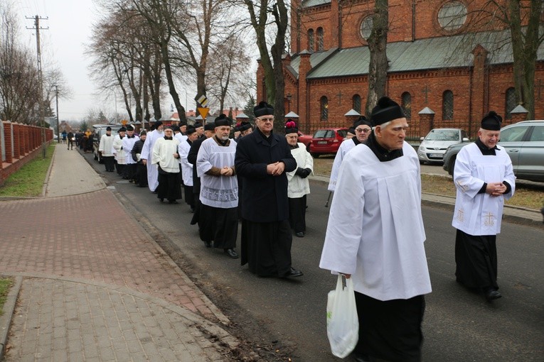 Płock - Radziwie. Pogrzeb ks. kan. Zygmunta Karpa