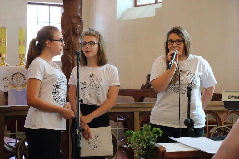 XI Festiwal Pieśni Religijnej - Kmiecin