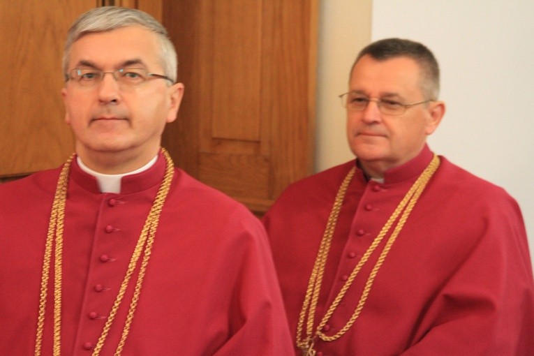 Episkopat w Płocku. Msza w kolegiacie