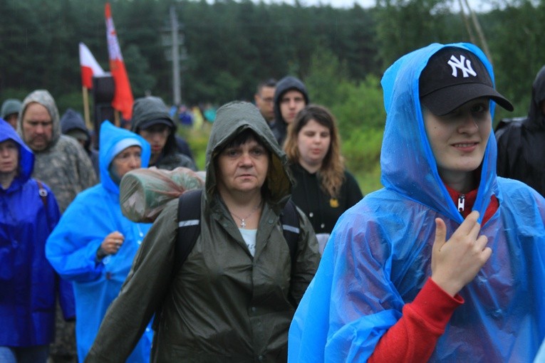 Pielgrzymka. Pątnicy w Sendeniu