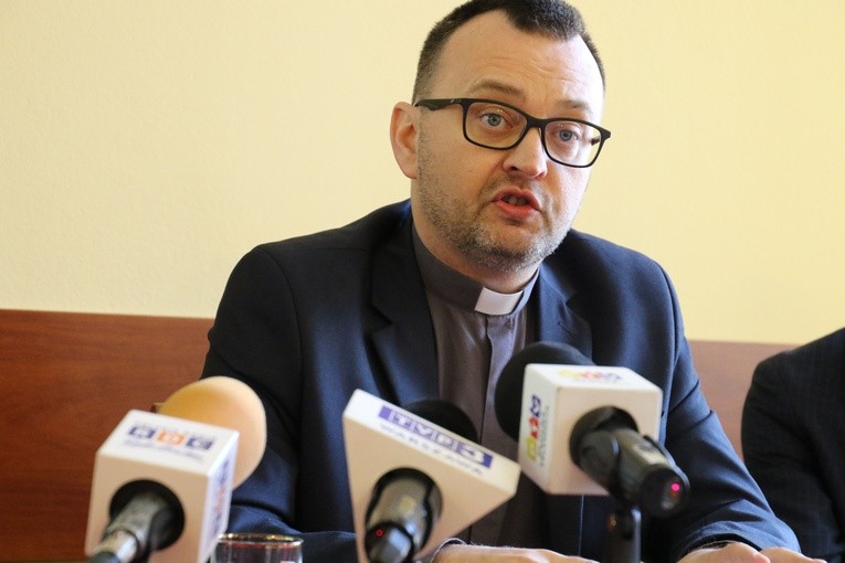 Konferencja prasowa w sanktuarium Bożego Miłosierdzia w Płocku