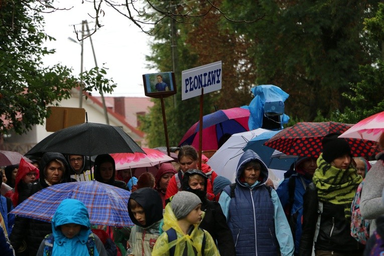 Rostkowo. Pielgrzymka dzieci