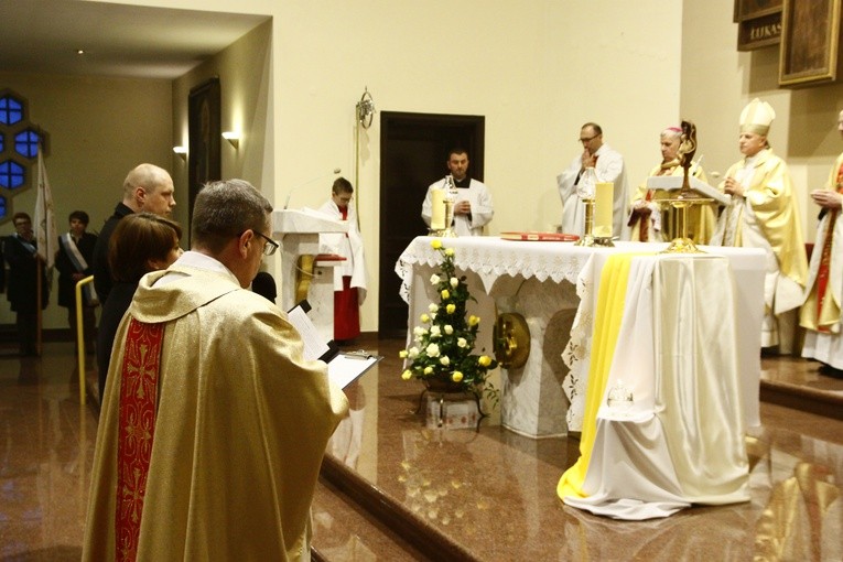 Relikwie św. Jana Pawła II w Rusinowicach