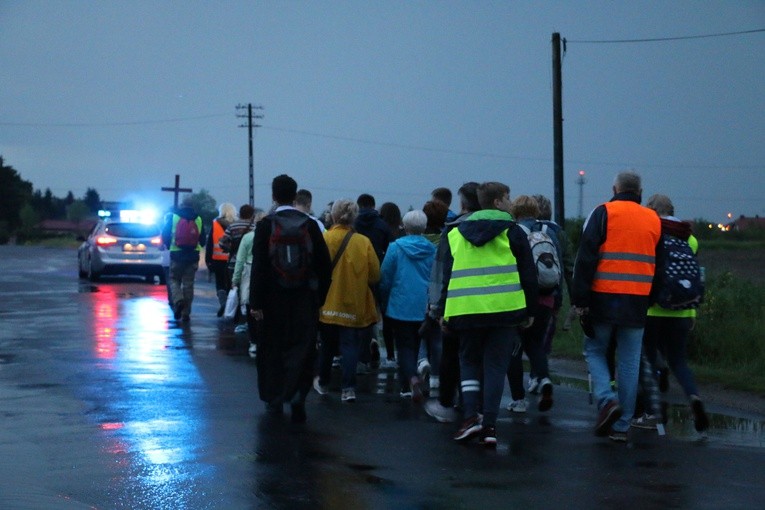 II Nocna Pielgrzymka z Modlina do Czerwińska